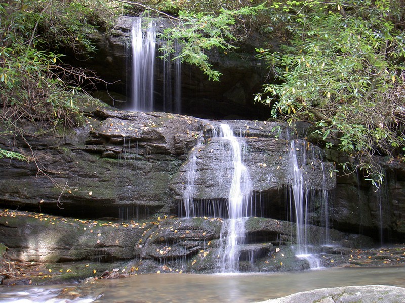 Some people mistake this for Little Bradley Falls 