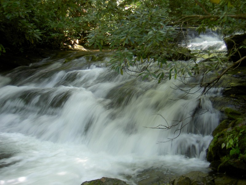 Some cascading rapids just above the main falls