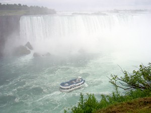 Midday we returned to Niagara and did some of the 