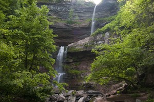 Next morning, further south and we enter The Catskills. This is Kaaterskill Falls, 167' upper and 64' lower. Add them together and it's the tallest falls in NY.