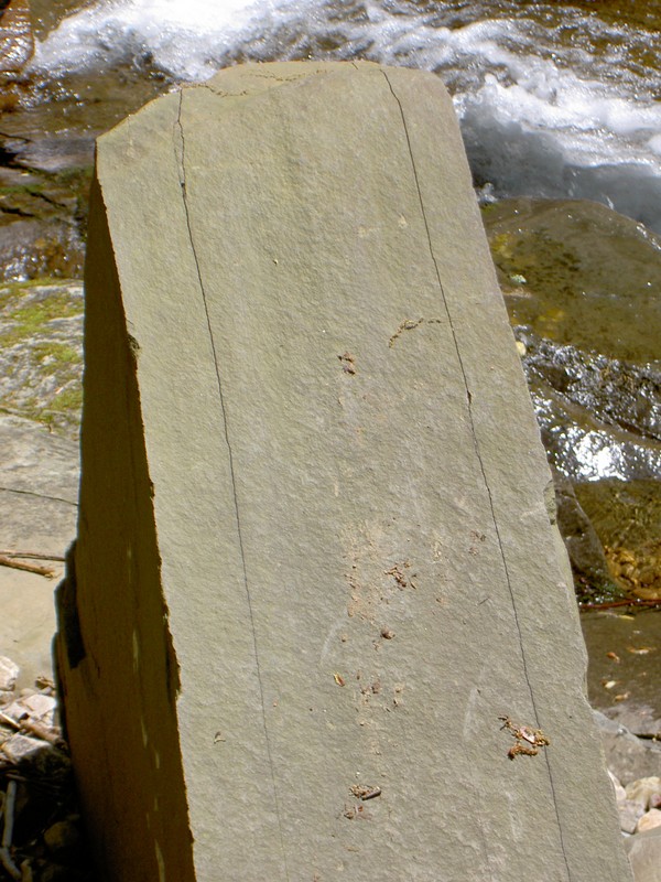 Close-up of the cracks in this rock.